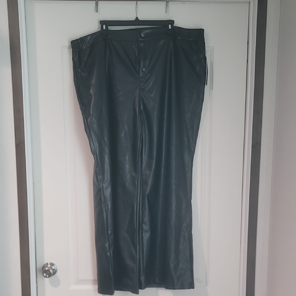 NWT Mcedar Black Plus  Faux Leather Pants Size Straight Wide Leg Size 3X